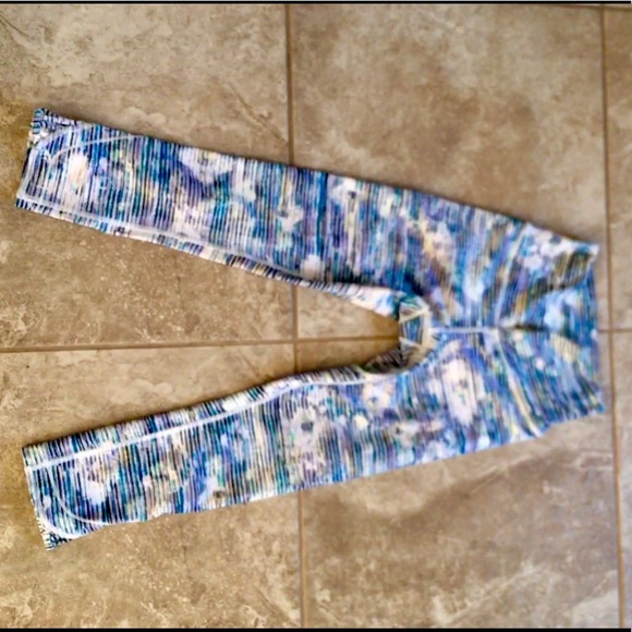 Lululemon Wunder Under Crop Leggings Blurry Belle - Picture 7 of 9